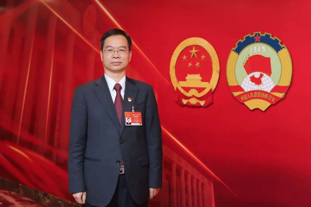懷化擬任干部周祥展現領(lǐng)導風(fēng)范，引領(lǐng)發(fā)展新篇章，開(kāi)啟新篇章新征程
